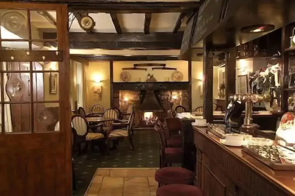 Crown & Cushion Hotel - Général