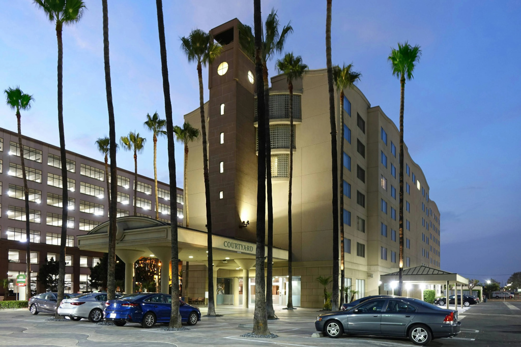 Courtyard by Marriott Los Angeles LAX/Century Boulevard — фото