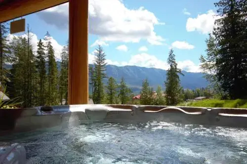 Snow Creek Cabins by Fernie Lodging Co - фото 22