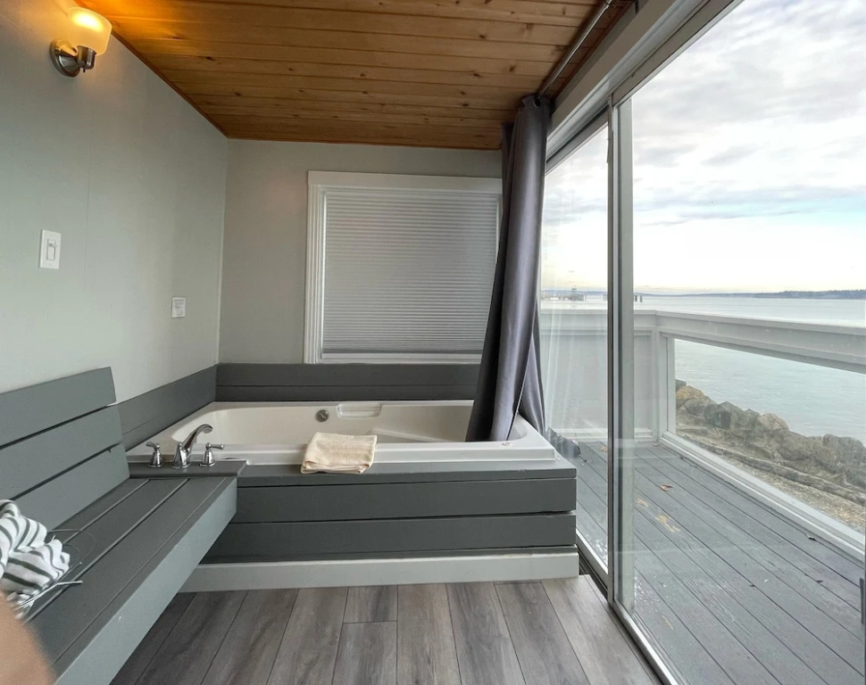 Deluxe room with balcony