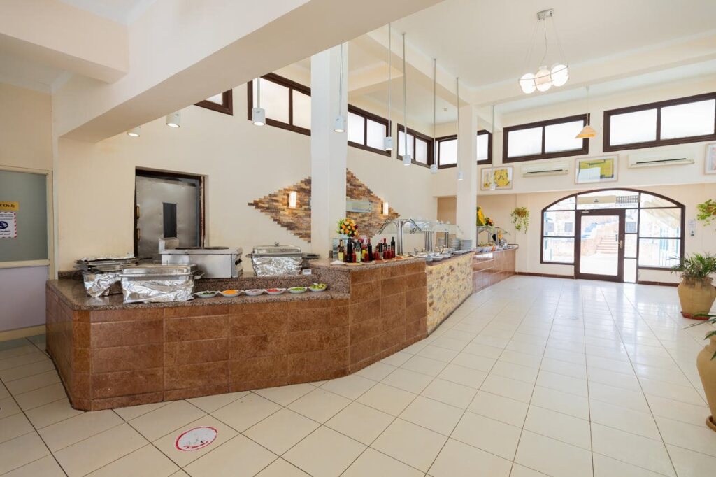 Royal Star Empire Beach Resort — фото 2