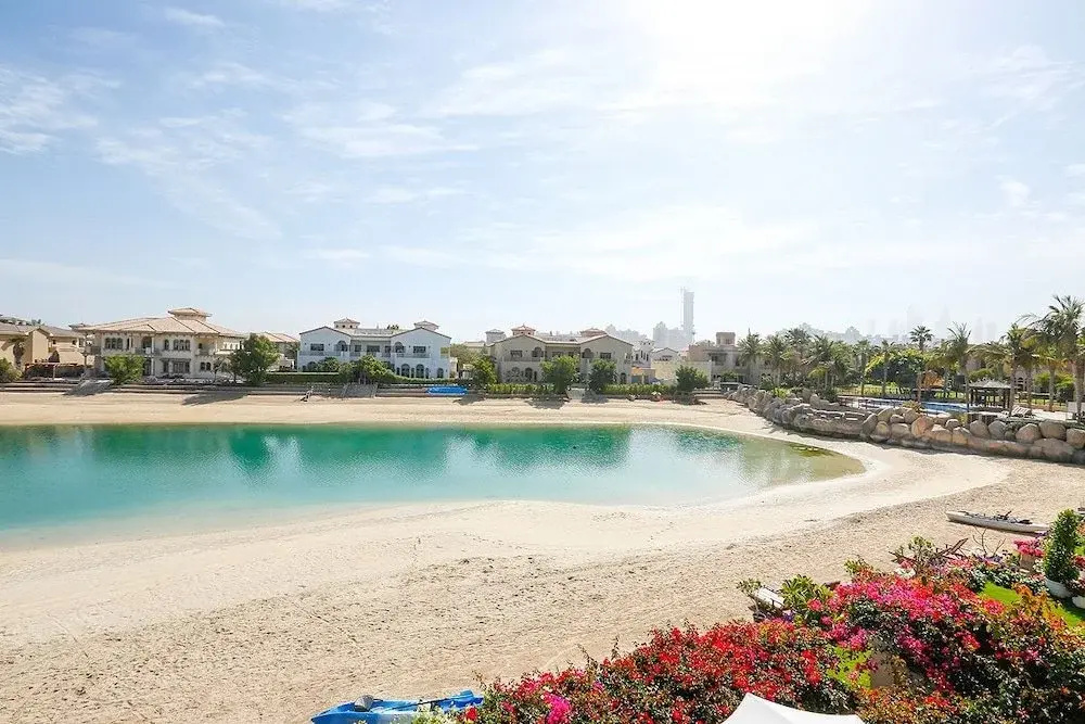 Beach & Waterfront