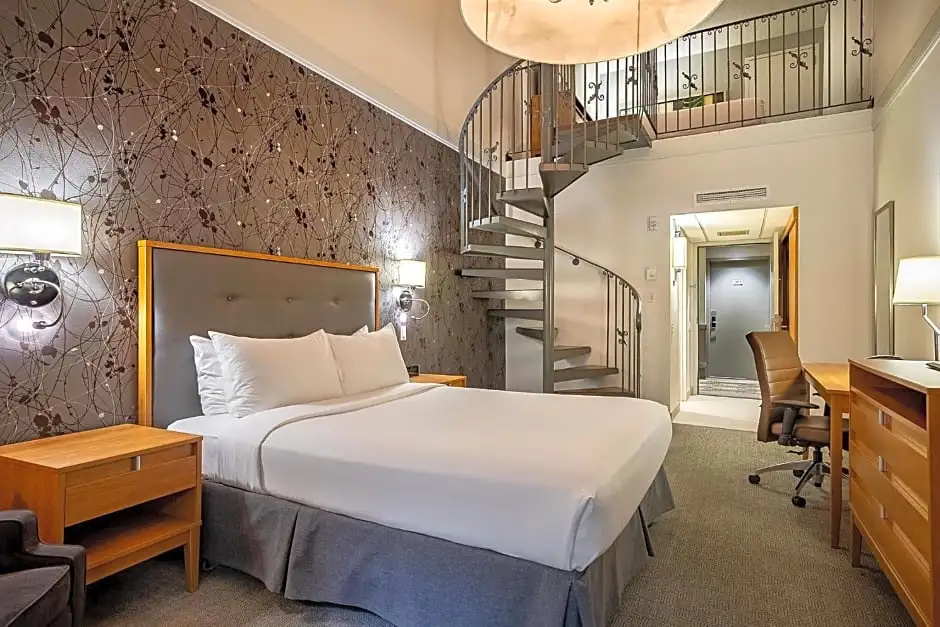 Quadruple Suite