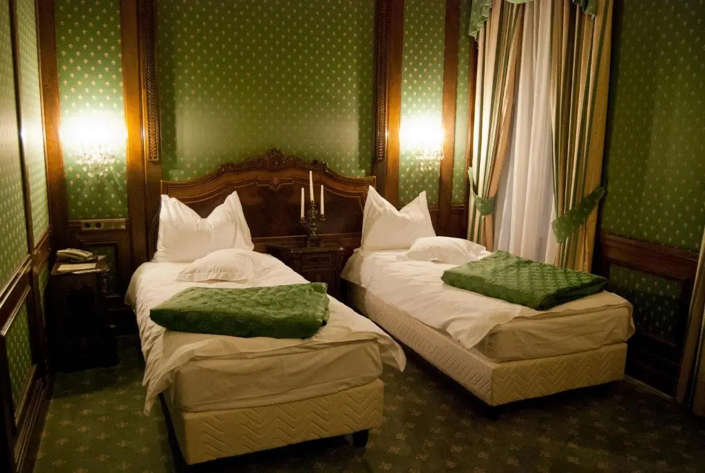 Deluxe Double room (twin beds)