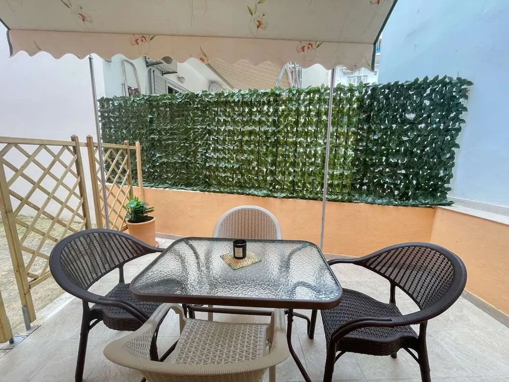 Pistachio Suite - Town Centre