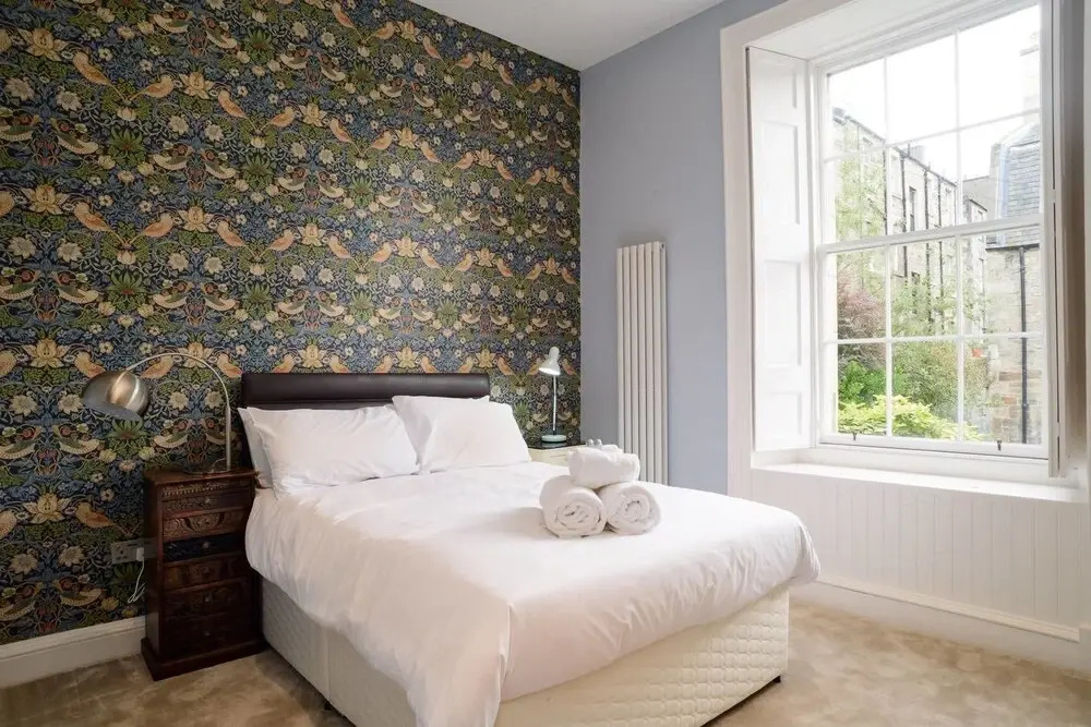 Great Location! 3 Bedroom Ground Floor
