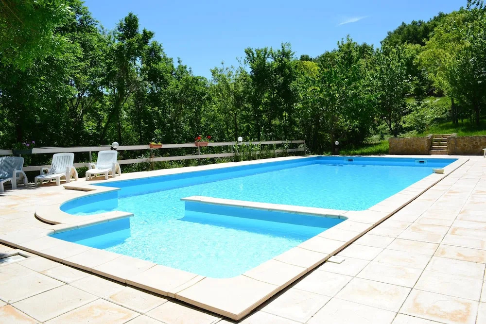 Afficher la photo 7 — Villa With 5 Bedrooms in Laurac, With Wonderful Mountain View, Pool Ac