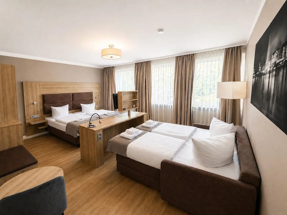Hotel photo 12
