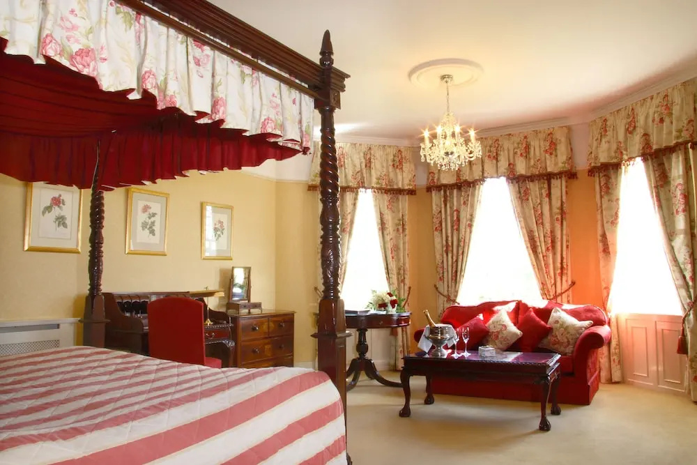 Double Junior Suite (full double bed)