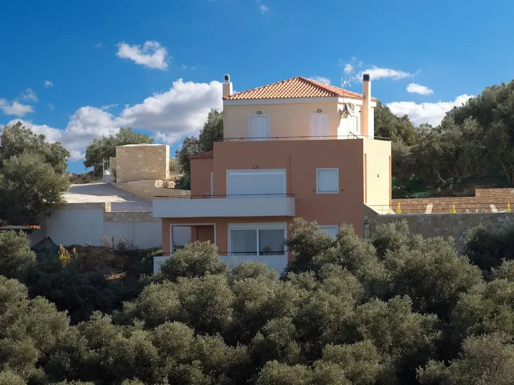 Olive Tree Hillside Apartment