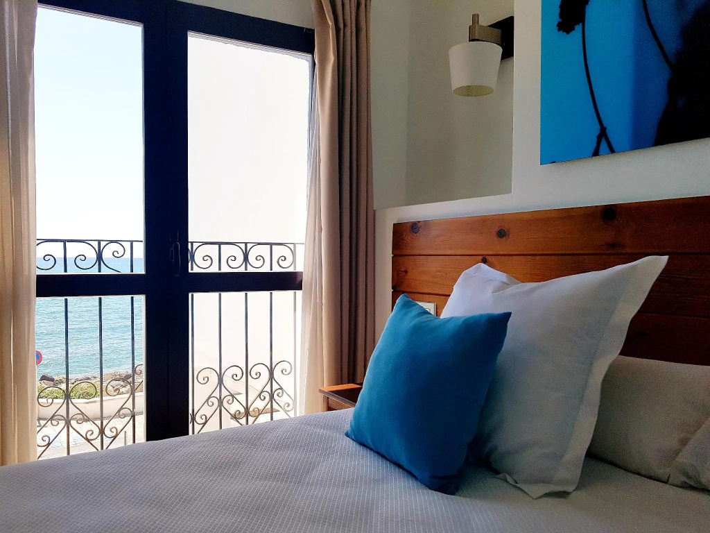 Standard Double room with sea view (full double bed)
