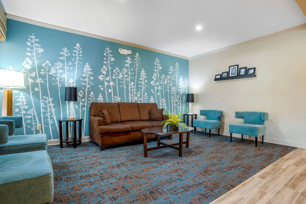 Lobby & Reception