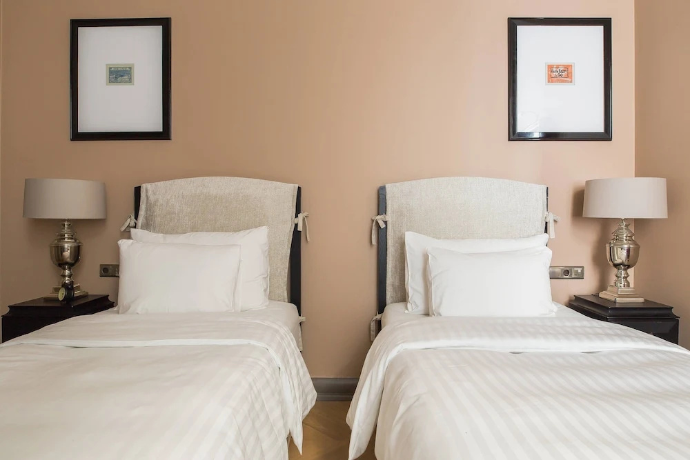 Comfort Double room with courtyard view (twin beds)