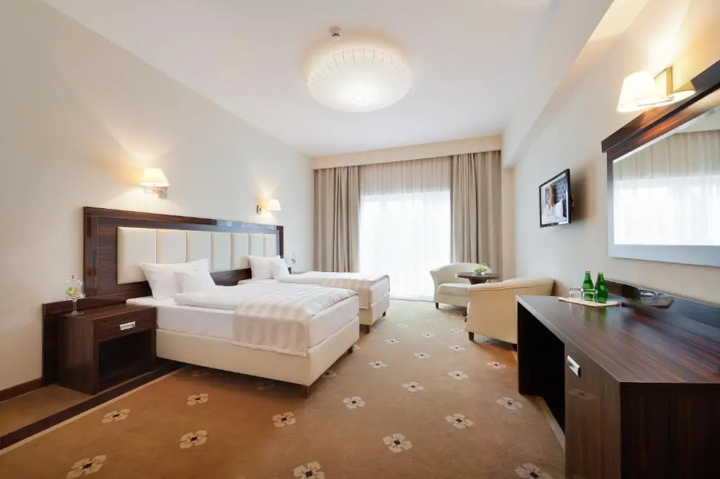 Premium Double room (full double bed)