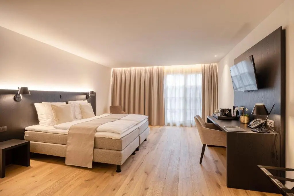 Standard Double room (full double bed)