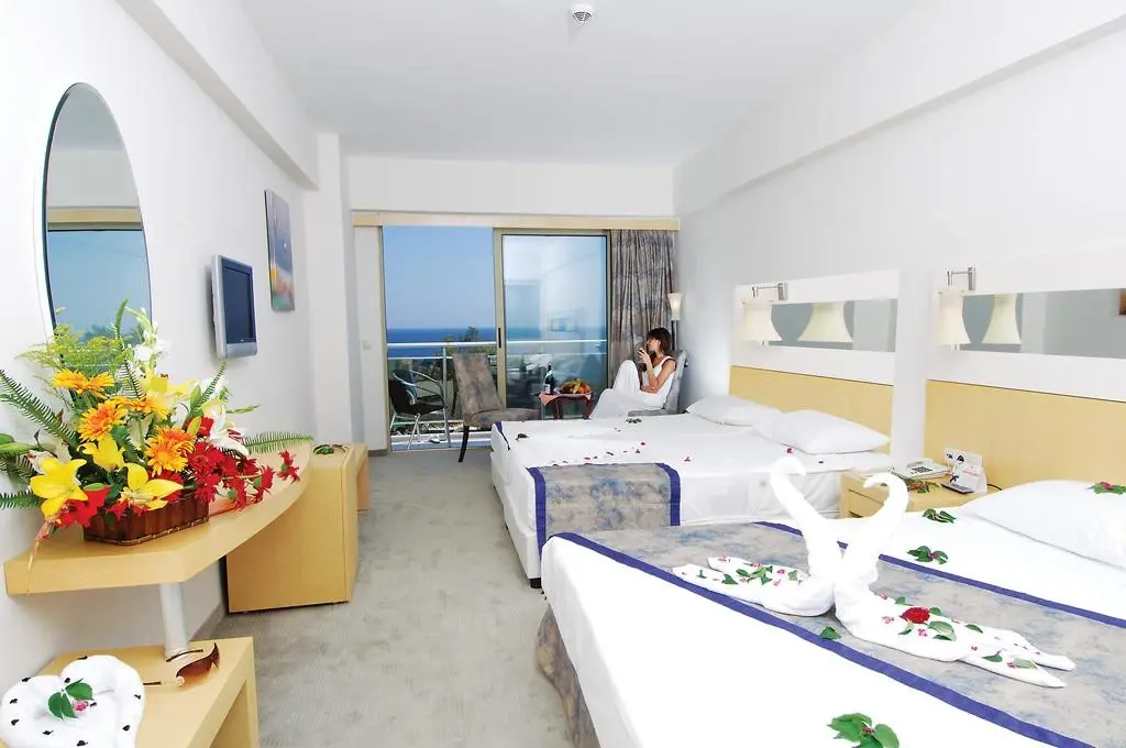 Lycus Beach Hotel — фото 7