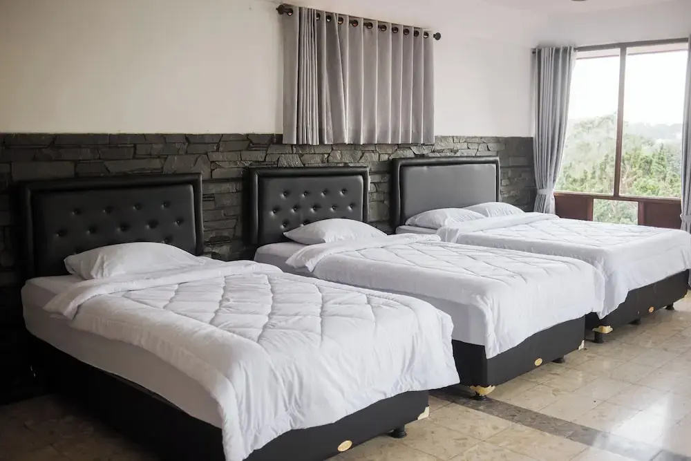 Nur Alam Hotel