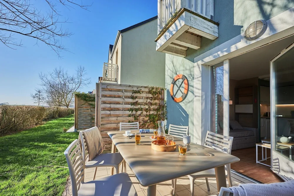 Afficher la photo 8 — Coastal Chalet for 6 With Pool