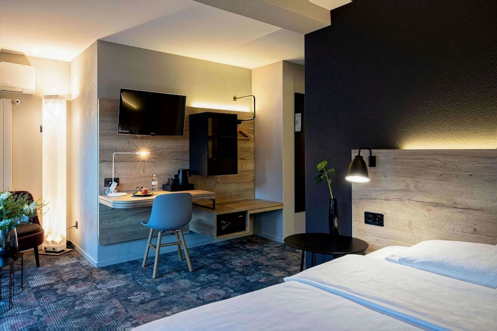 Premium Single room with balcony