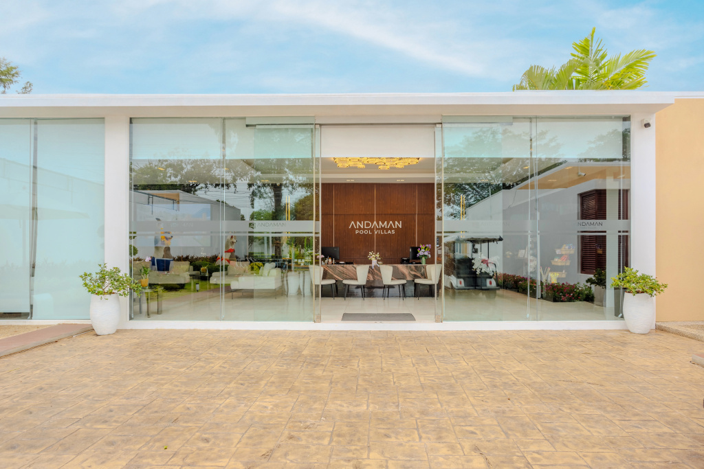 Andaman Pool Villas, Maikhao Beach Phuket