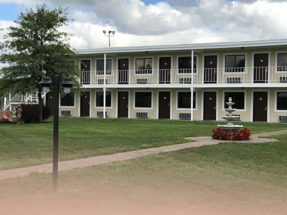 Garden Inn Truck Plaza