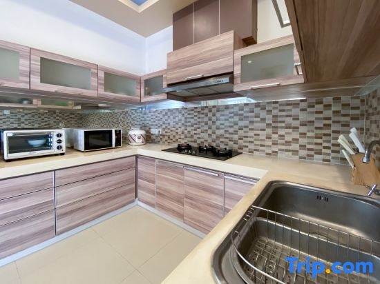 The Lavana Dzawani Villa Berawa Kuta Bali 3 Bedroom Villa