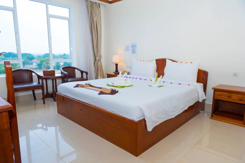 Standard room with river view