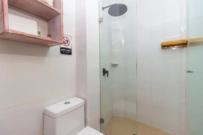 豪華海景雙人房，配備雙人床