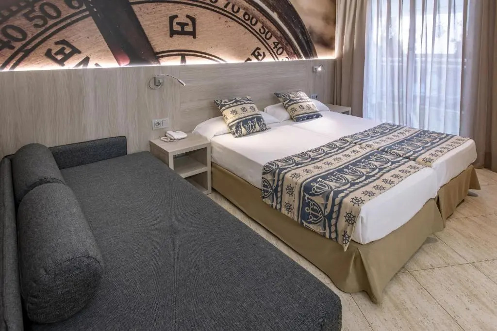 Hotel GHT Marítim - Chambres