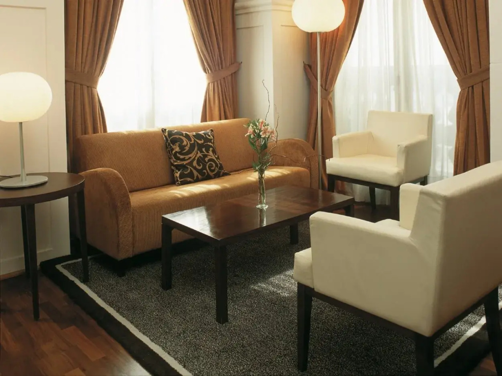 Lobby & Reception