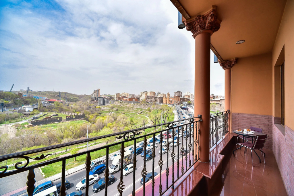 METROPOL HOTEL Yerevan — фото