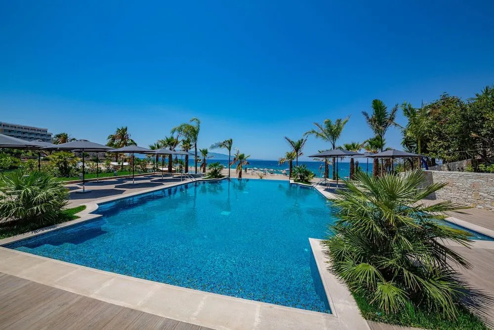 Beach & Waterfront