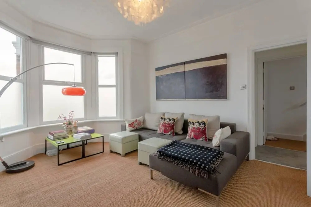 2 Bedroom Home in White City Shepherds Bush