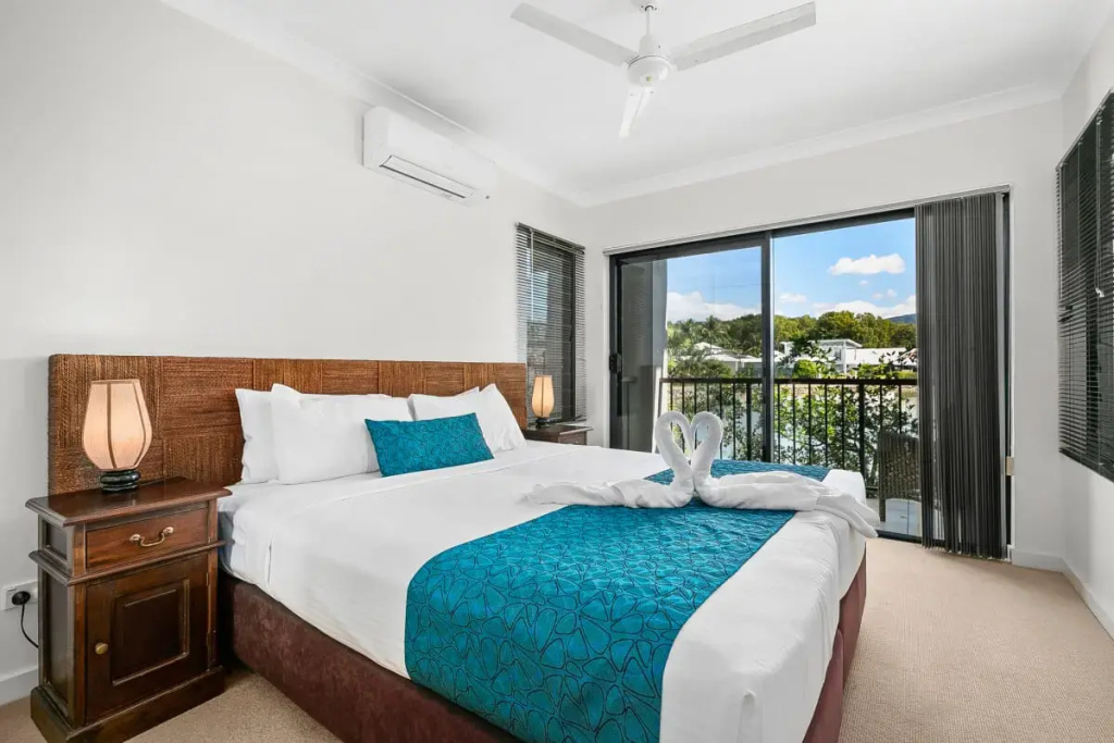 3 Bedrooms Apartment