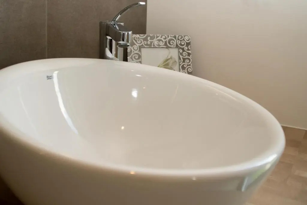 豪華雙人房，設有露台及雙人床