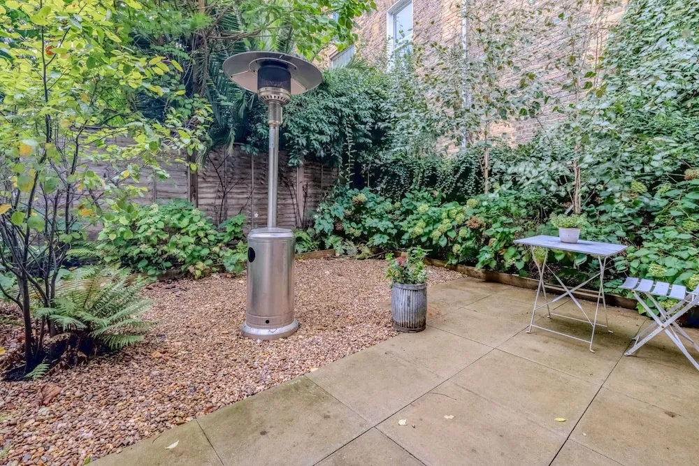 Beautiful 2 Bed Apartment In West London