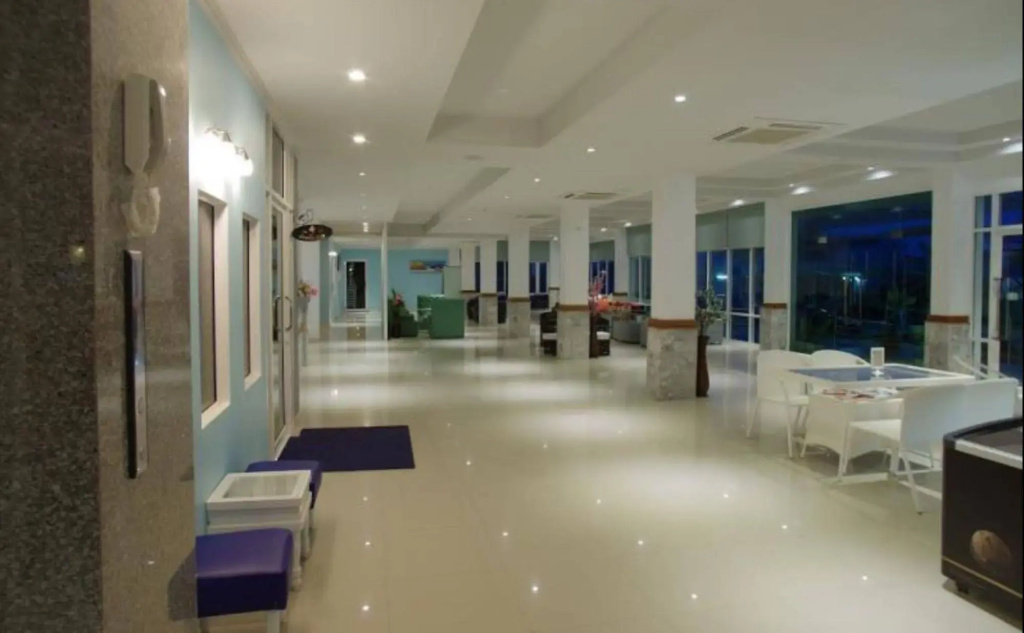Hotel photo 12