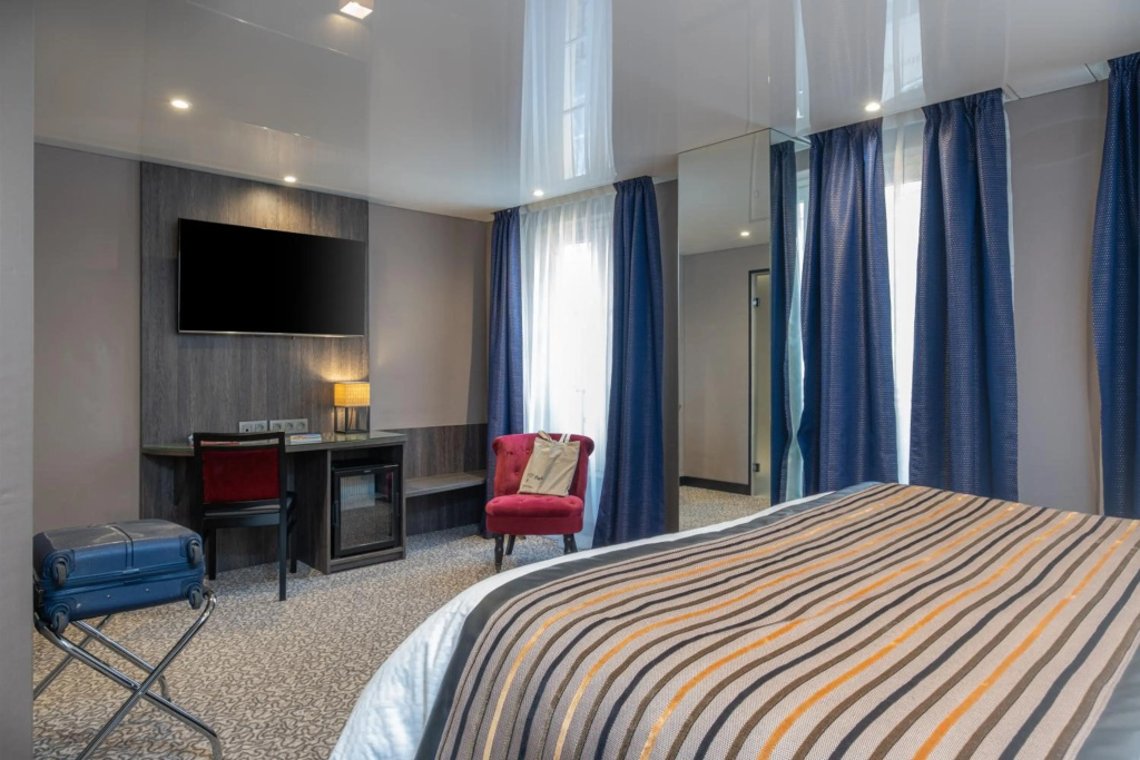 Отель Hotel du Vieux Saule в Париже