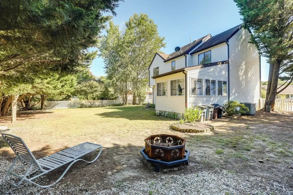 1 Mi to Beach: Eclectic Home in North Cape May