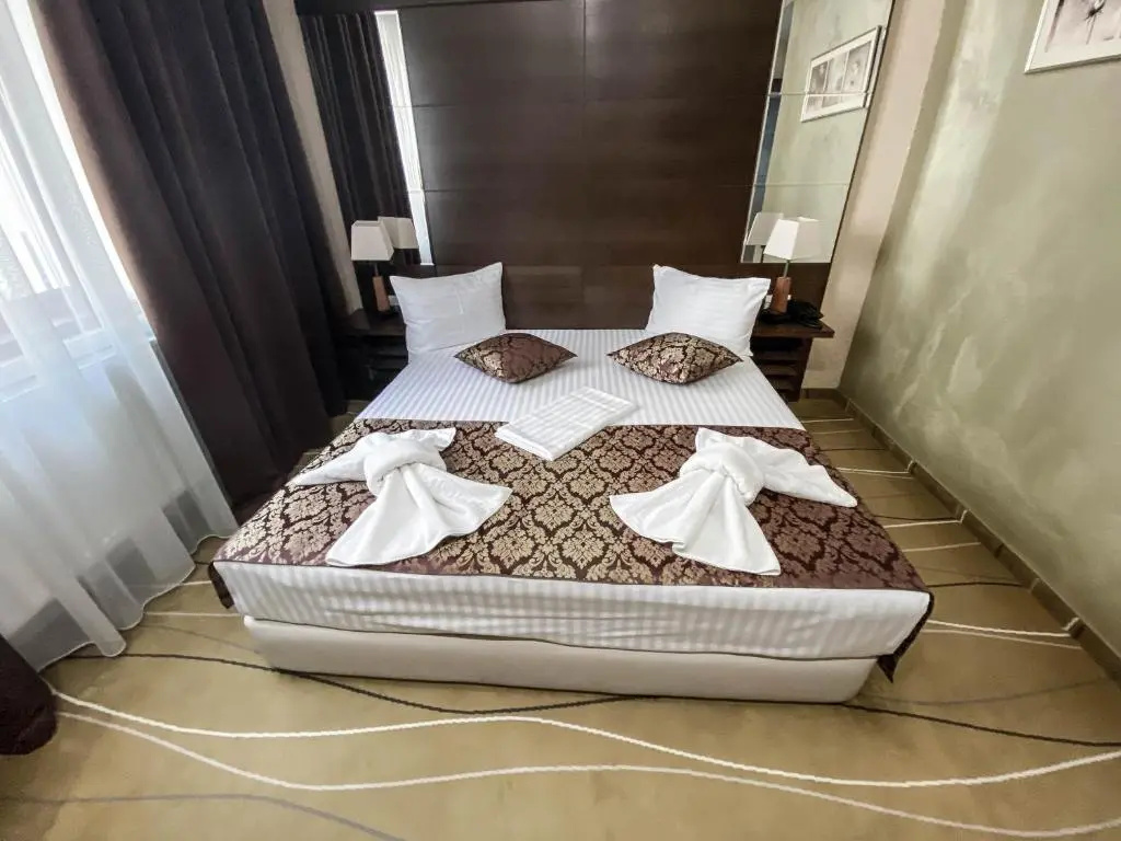 Standard Double room (full double bed)