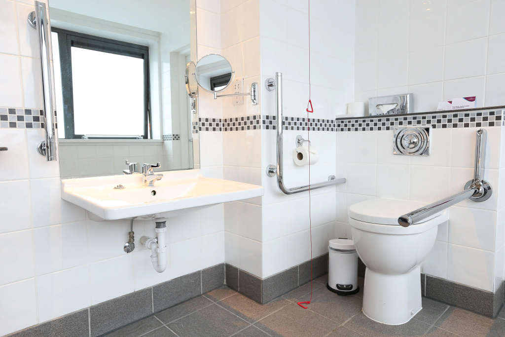 Crowne Plaza Manchester Airport by IHG - фото 9