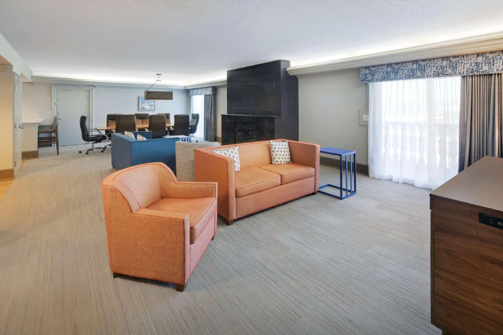 2 Bedrooms Double Suite (full double bed)