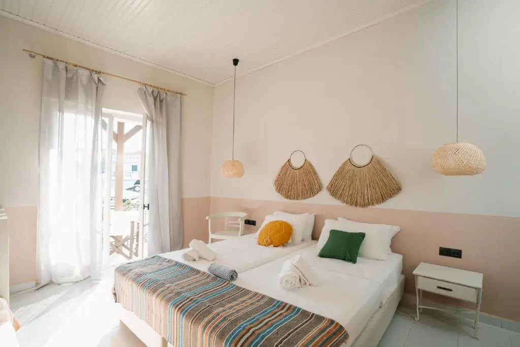 Superior Triple room with balcony and with sea view