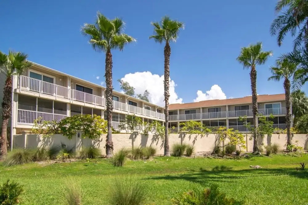 Beach Townhouses 104