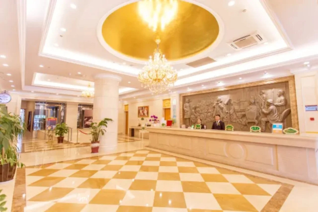 Lobby & Reception