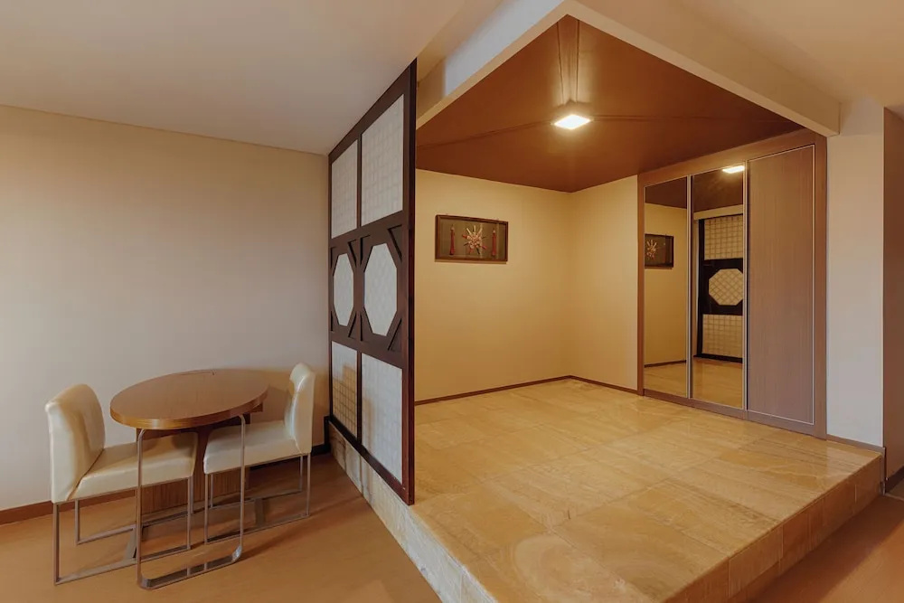 Standard Double Suite (full double bed)