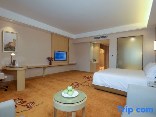 Legian Beach Hotel