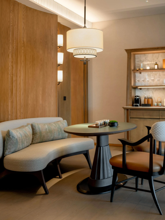 Double Club Suite with park view (full double bed)