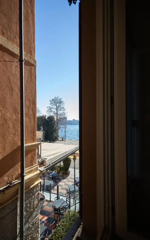 Superior Triple room with view