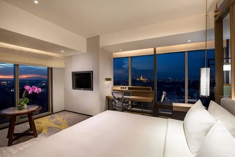 Premier room